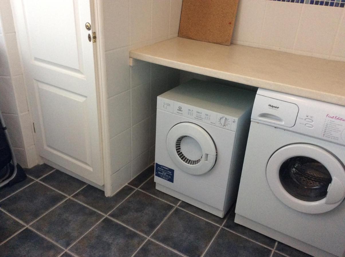 Spinnaker - Self Catering Apartment, Tenby Esterno foto